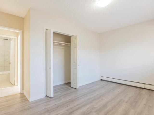 Alex Manor 1 Bedroom Apartment for Rent at 10940 105 St Nw, Edmonton, AB T5H 2X4 Central McDougall