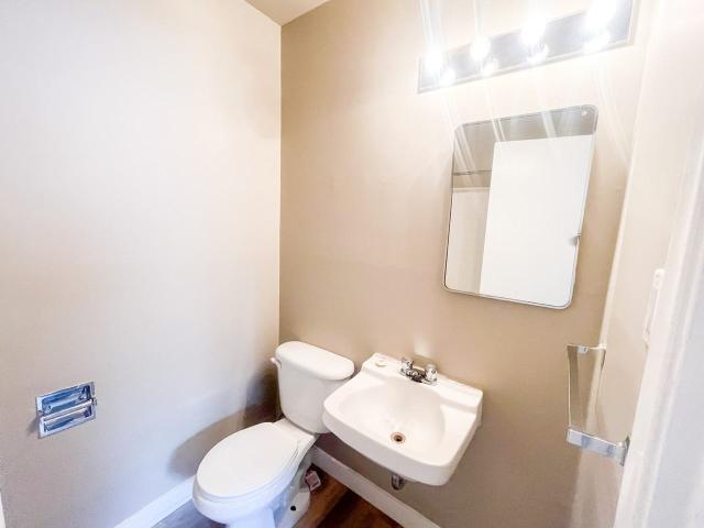Alex 38 1 Bedroom Apartment for Rent at 1538 Alexandra St, Regina, SK S4T 4N9 McNab
