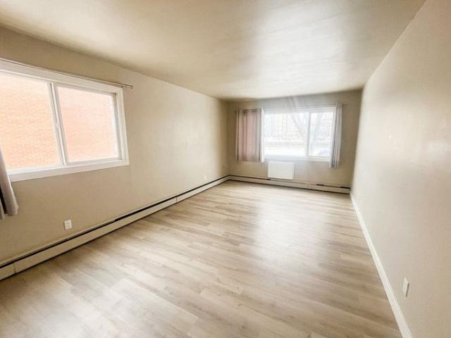 Alex 44 Apartments