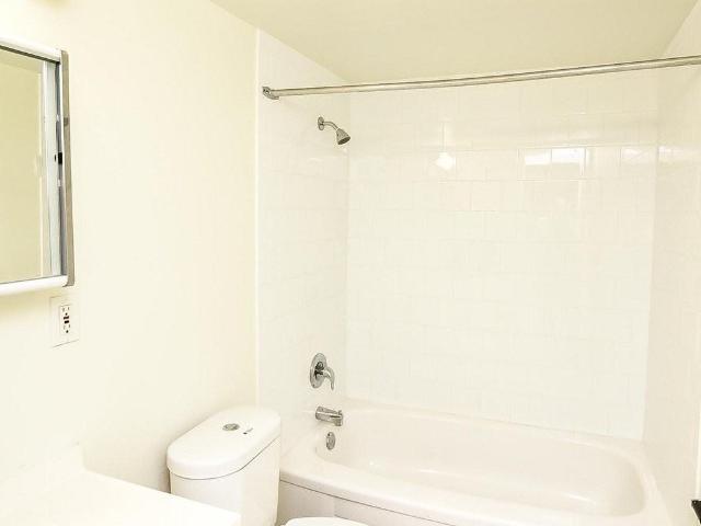 Alexandrian Apartments 1 Bedroom Apartment for Rent at 53 Water St N, Kitchener, ON N2H 5A7 City Commercial Core