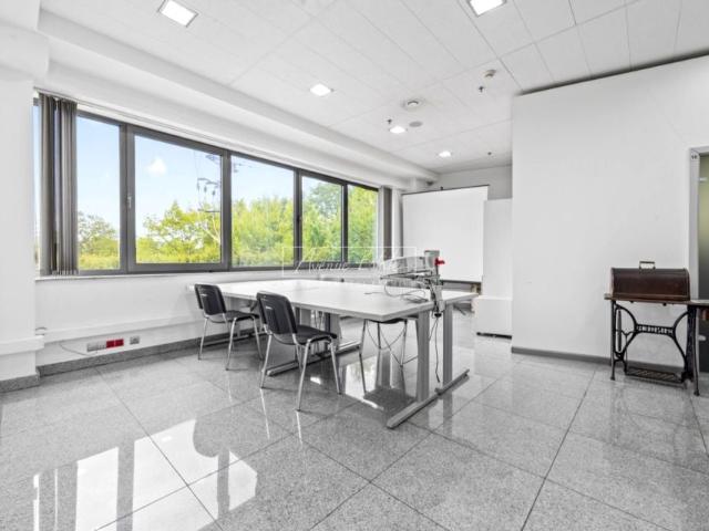 Aleja Krakowska 25 m², Mroków