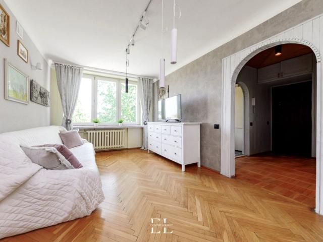 Aleja Prymasa Tysiąclecia 49 m², Warszawa