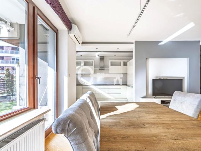 Aleja Rzeczypospolitej 90 m², Warszawa