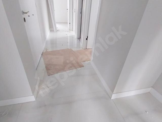 ALEMDAĞ MAH HARİKA KONUMDA 3+1 ARAKAT DAİRELER