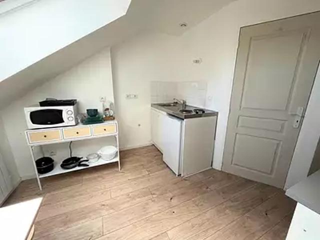 Alençon 61000 Location appartement 1 pièce t1 au dernier étage