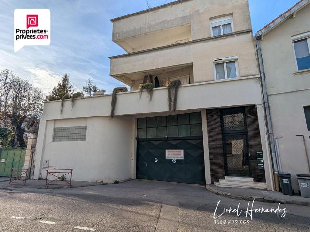 Alès coeur de ville Appartement T6 176 m² Terrasse 4 chambres