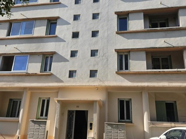 ALES STUDIO LOUÈ SH: 18.70 m2