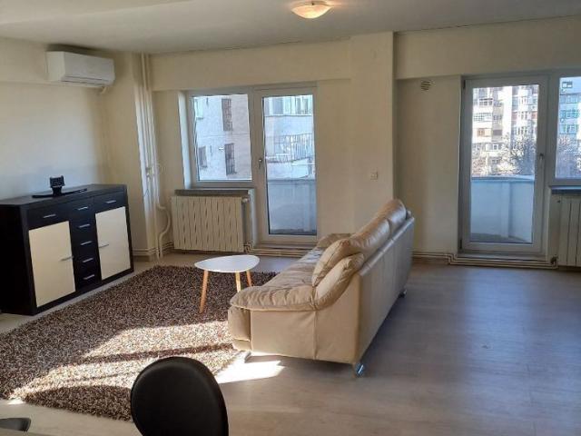 Alfa Imob! 3 cam. de lux, Cl. Bucuresti Piata Mare, 550 Euro