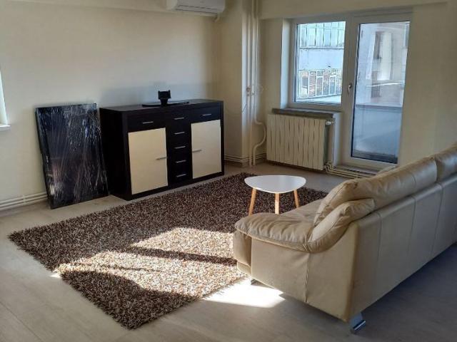 Alfa Imob! 3 cam. de lux, Cl. Bucuresti Piata Mare, 550 Euro