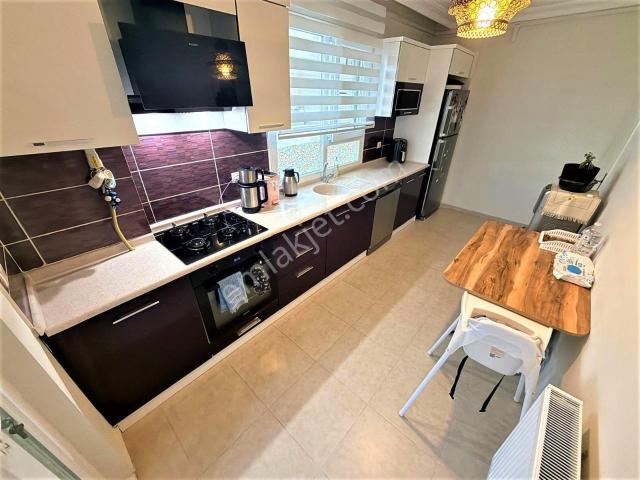 alfa'dan Akçay'da Ön Cephe Satılık Ayrı Mutfak Çift Balkon Asansörlü 2+1 Daire
