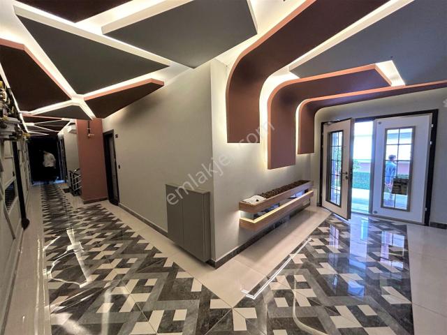 alfa'dan Akçay'da Satılık Ultra Lüx Arakat Önü Açık 1+1 Şık Geniş Daire