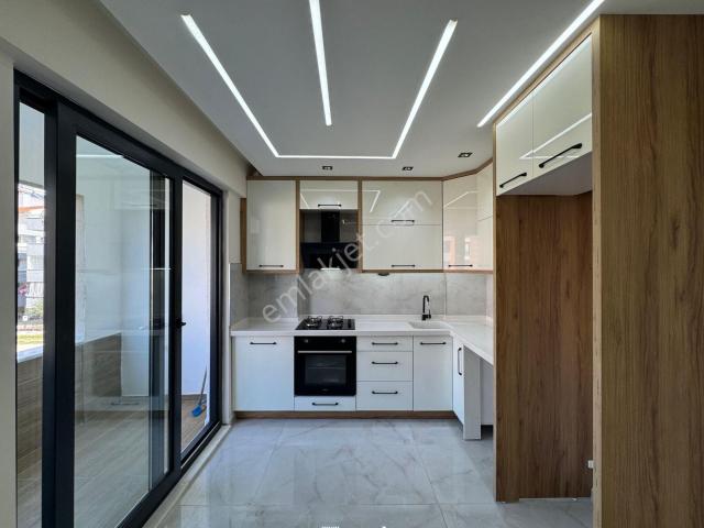 alfa'dan Akçay'da Satılık Lüx Tasarımlı Ön Cephe Arakat Çift Balkon Ayrı Mutfak 3+1 Daire E