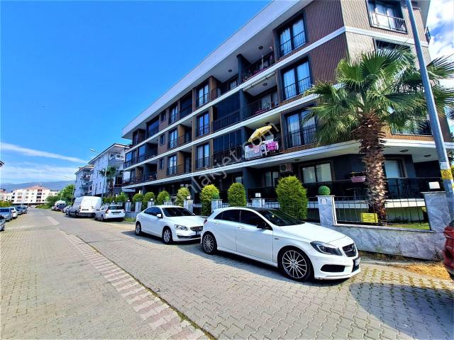 alfa'dan Akçay'da Satılık Ön Cephe Ebeveyn Banyolu Asansörlü 2+1 Daire