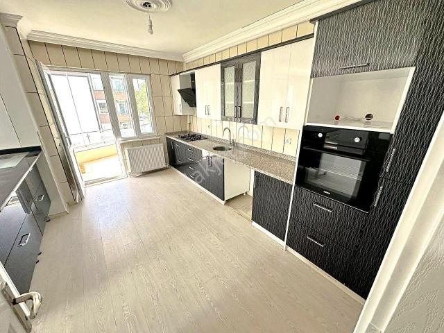 alfa'dan Akçay'daön Cephe Satılık Doğalgazlı Arakat Asansörlü 3+1 Daire