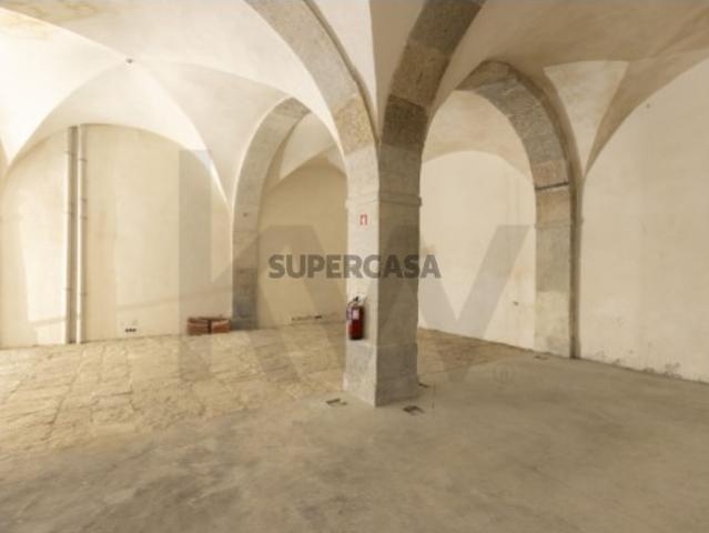 Alfama|Loja|Restaurante|Zona Histórica