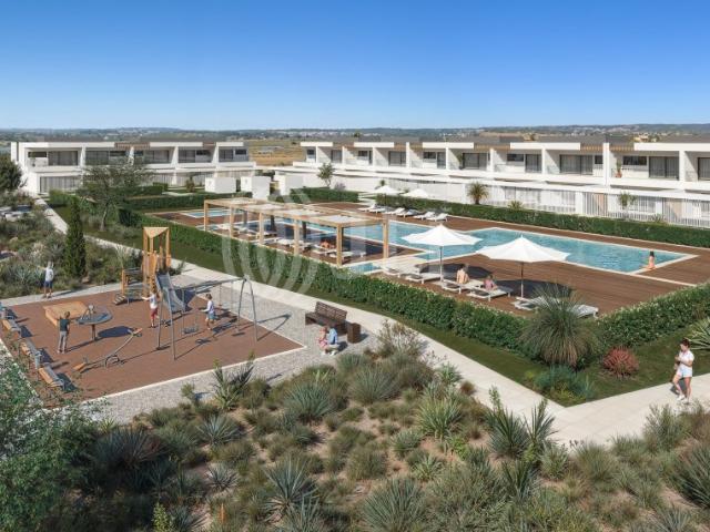 Alfarroba Condominium