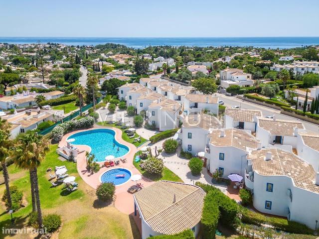 Algarve, Carvoeiro, apartamento T1 espaoso, com piscina e estacioname