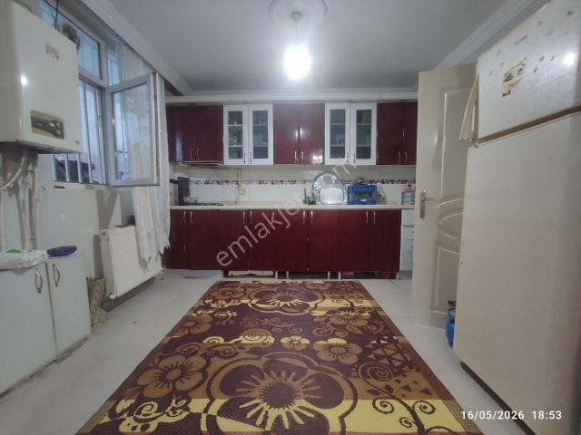 Alitaşı Mahallesi Valilik Civarında Satılık