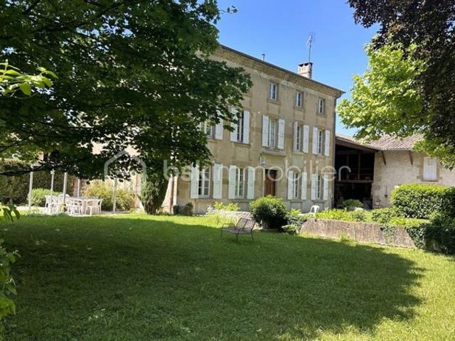 ALIXAN Corps de ferme 241 m²