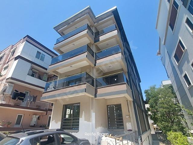 ALİAĞA KURTULUŞ MAH MERKEZİ KONUMDA SIFIR LÜKS 2+1 SATILIK DAİRE