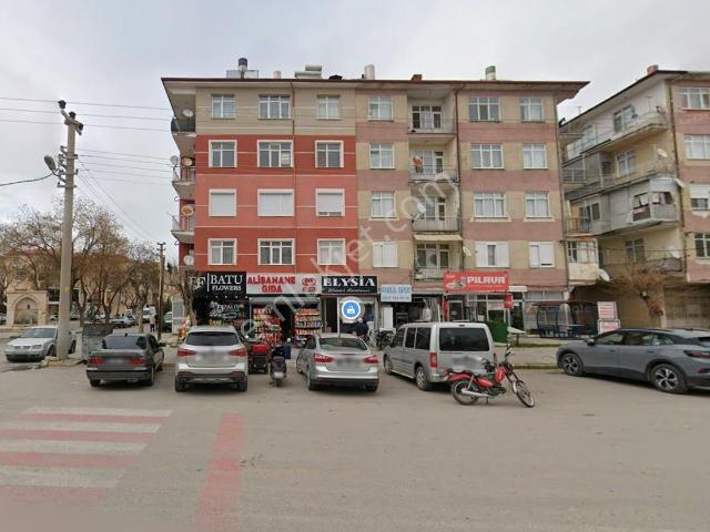 Alişahane Mah.de Ara Kat 3+1 Satılık Daire