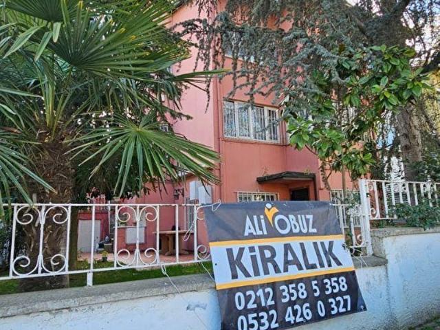 Ali Obuzdan Müştemilatlı Geniş Bahçeli Köşe Konumda Kiralık Villa