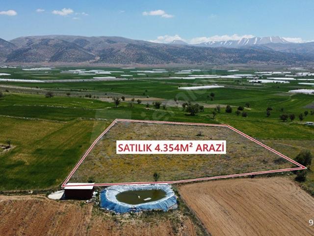 ALİ TOSUN'DAN BOZHÜYÜK'de ETRAFI TEL ÖRGÜ İLE ÇEVRİLİ ARAZİMİZ