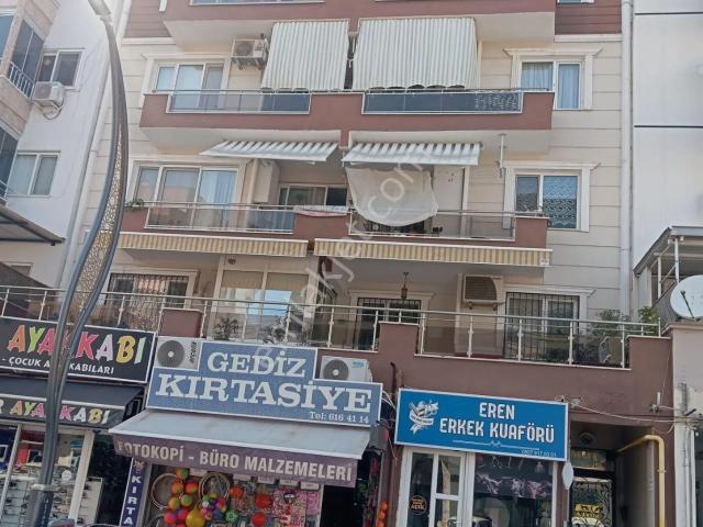 Aliağa Atatürk Mah İstiklal Cd.çarşı Merkez 3+1 Kiralık Daire