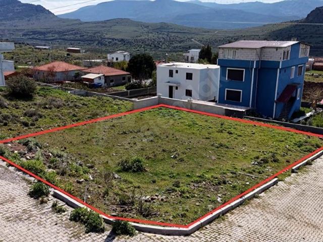 Aliağa Karaköyde Satılık 2040 İmarlı Ruhsatı Hazır Köşe Arsa