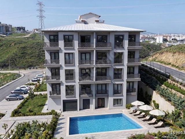 Aliağa Örnekkent'te Sıfır Site İçerisinde 2+1 Satılık Lüks Daire