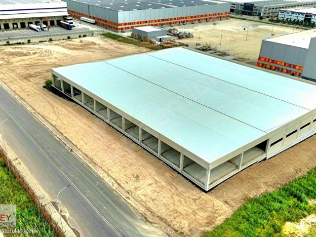 Aliağa OSB'de 20.000m2 Arsa8200m2 Kapalı Alanlı Kiralık Fabrika