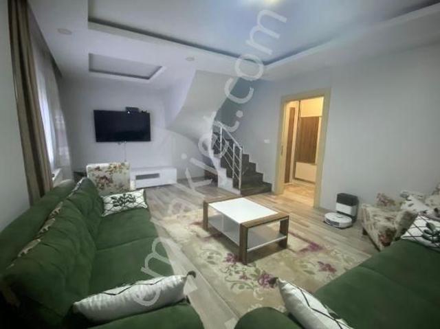 Aliağa Merkezde Satılık 220 M² 7 Yaşında Dubleks
