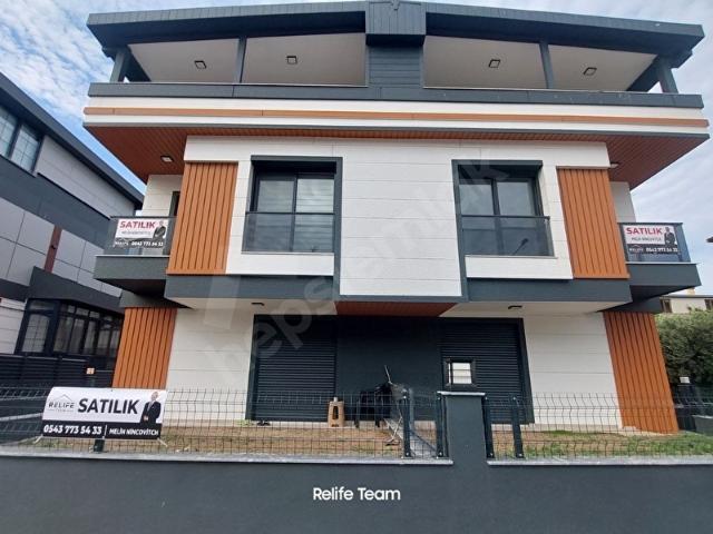 Aliağa Yalı Mah. Plajlar Mevkii Lüks Satılık Tripleks Villa
