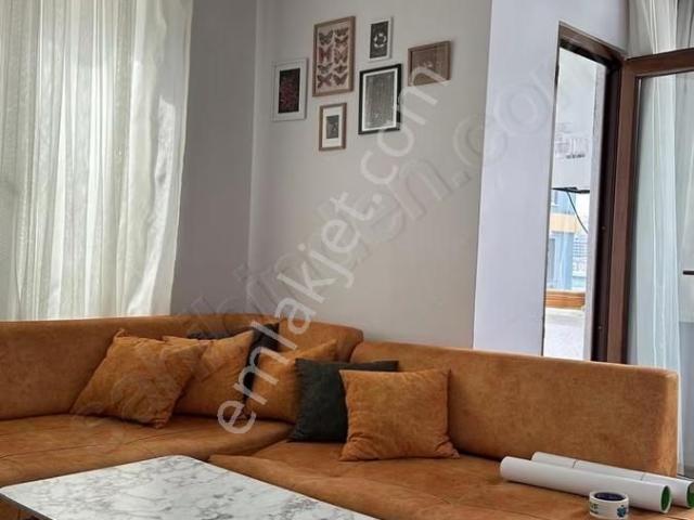Alibeyköy 'emniyet Tepede Bilgi Üniversitesin Karşısı 2+1 Daire