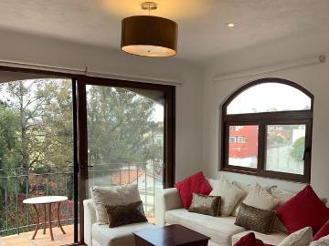 Alicia Penthouse Apartment for Rent in Puente Viejo Available April 2027
