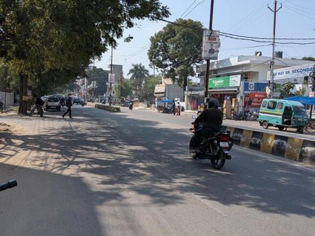 Aliganj Plaza Commercial Showroom 1500 Sq. Ft. in Aliganj Lucknow Listing ID: #9962