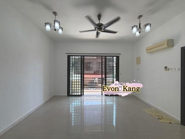 Alila Homes Townhouse Tanjung Bungah 1200SF Renovated New Paint