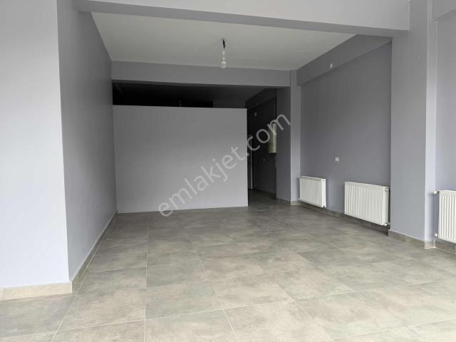Alilahya Atatürk 75 M2 Kiralık Dükkan İstenilir İse İki Dükkan