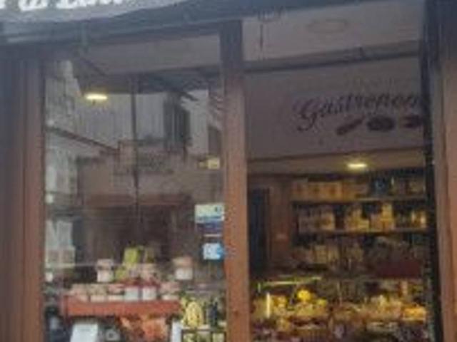Alimentari in vendita a Napoli
