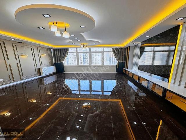 Alioğlu Inşaat'tan İçi Özel Yapımlı Satılık 2+1daire Site İçi