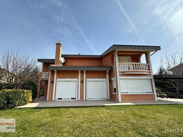 Alkent 2000'de Eşyalı S1 Tipi Satılık Villa 5+1