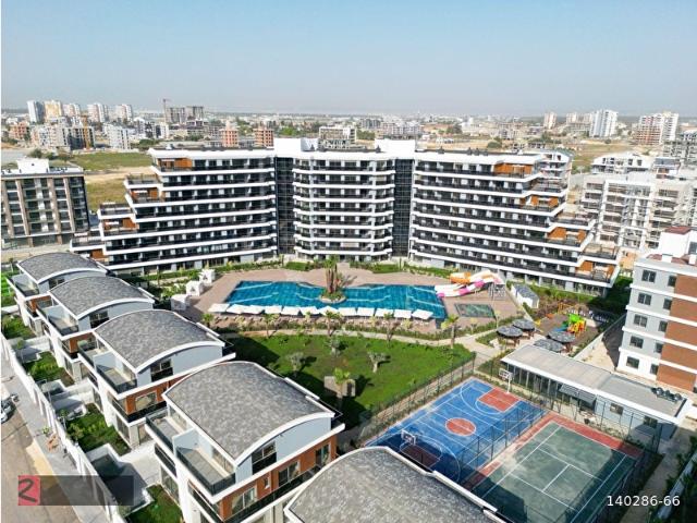 ALLURE'DA HAVUZ CEPHELİ, AYRI MUTFAKLI 2+1 ARA KAT DAİRE