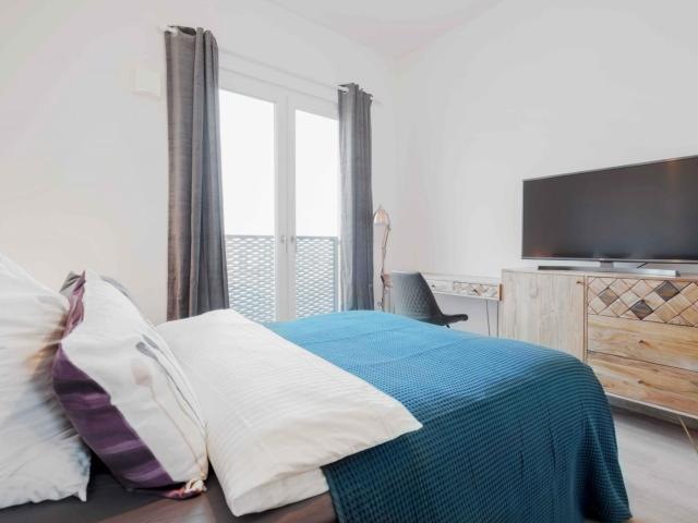 Alluring double bedroom in Mitte