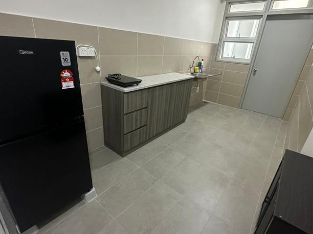 All Female Fully Furnish Middle Room at Damansara Damai, Petaling Jaya