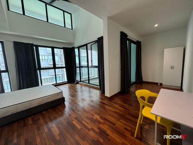All Female Unit I residence Condo Master Room with Private Bathroom & Bathtub @ I City Nearby Mercu Maybank I city