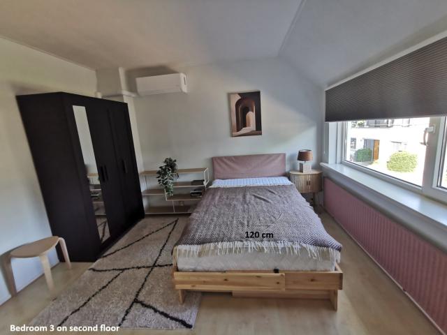 All house is shared with 3 young persons in Eindhoven center