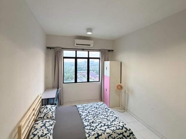 ALL IN Mater Bed Room Jentayu Service Apartment Tampoi