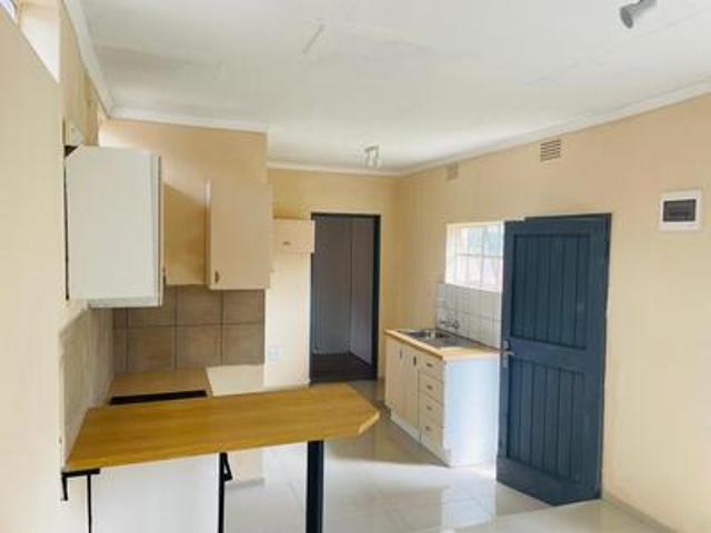 all inclusive neat 2 bedroom cottage.