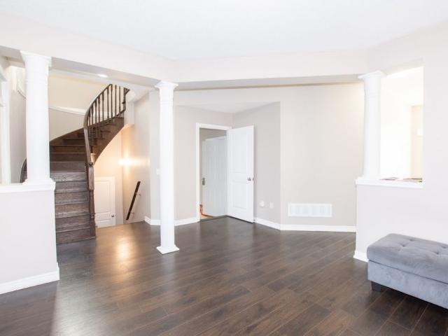 ALL INCLUSIVE * Room For Rent in a Stunning House!