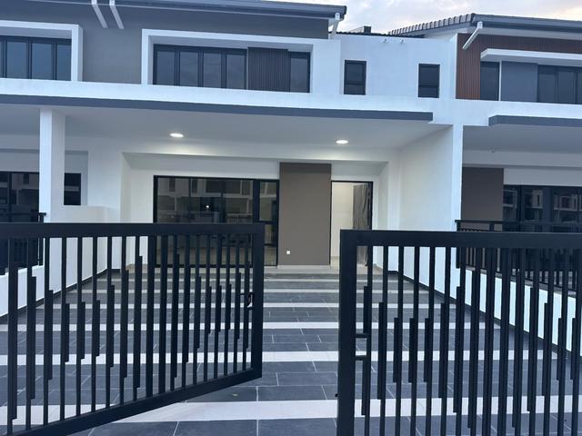 ALL RACE Aspira Lakehome 4 Bed Gelang Patah Medini Iskandar Puteri